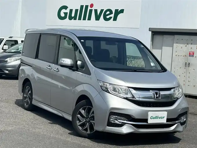 新着情報“ステップワゴンスパーダスパーダ”2015年式スーパープラチナメタリック入荷しました！