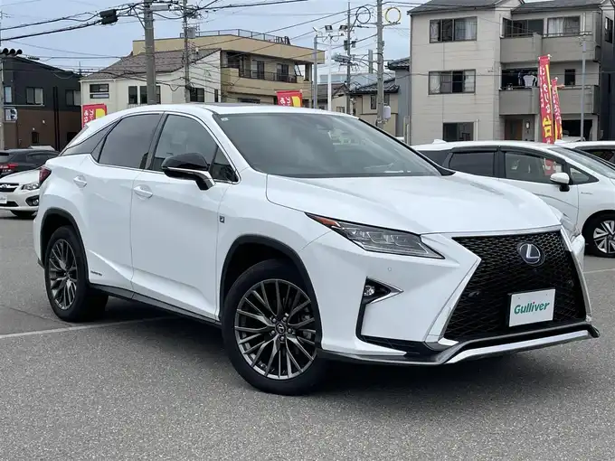 新着情報“ＲＸRX450h Fスポーツ”2017年式ホワイトノーヴァガラスフレーク入荷しました！