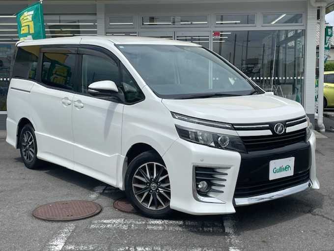 新着情報“ヴォクシーZS”2014年式ホワイトパールクリスタルシャイン入荷しました！