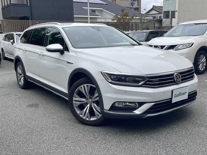 新着情報“パサートオールトラックTDI 4モーション アドバンス”2018年式オリックスホワイトパールエフェクト入荷しました！