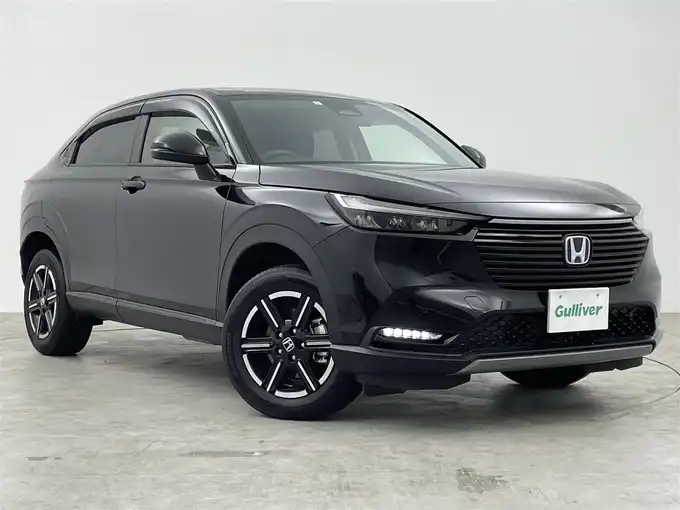 新着情報“ヴェゼルe:HEV X”2023年式黒入荷しました！