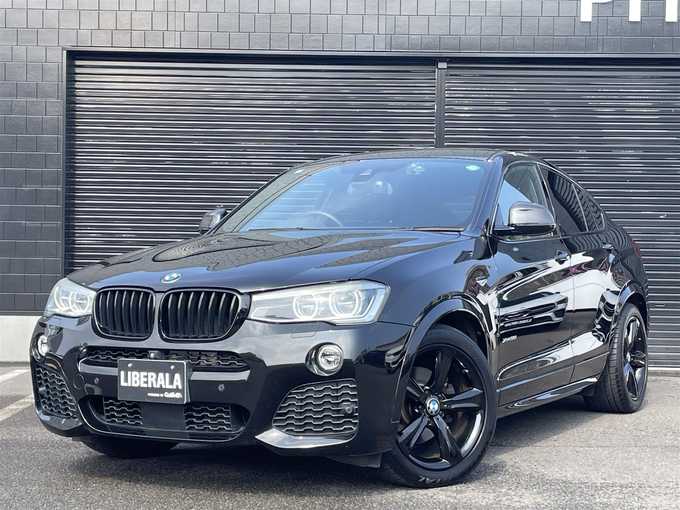新着情報“Ｘ４ブラックアウト”2017年式黒入荷しました！