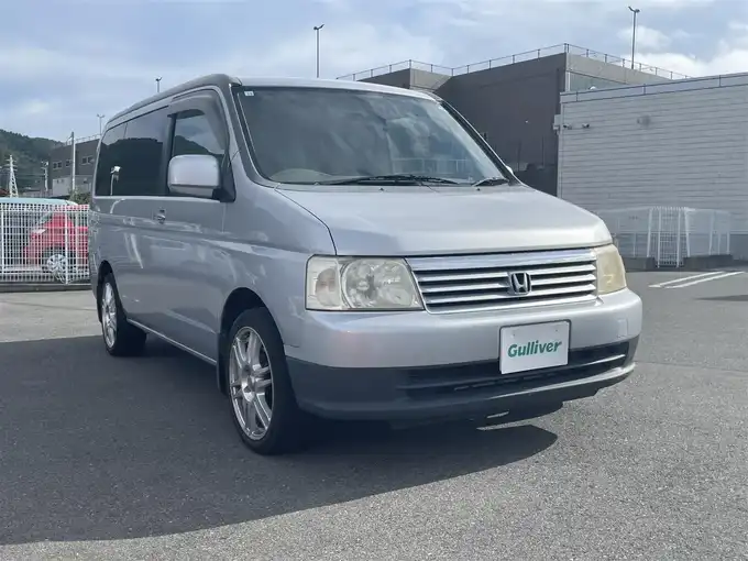新着情報“ステップワゴンD”2002年式サテンシルバーメタリック入荷しました！