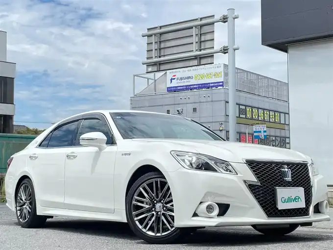 新着情報“クラウンハイブリッドアスリートS”2013年式ホワイトパールクリスタルシャイン入荷しました！