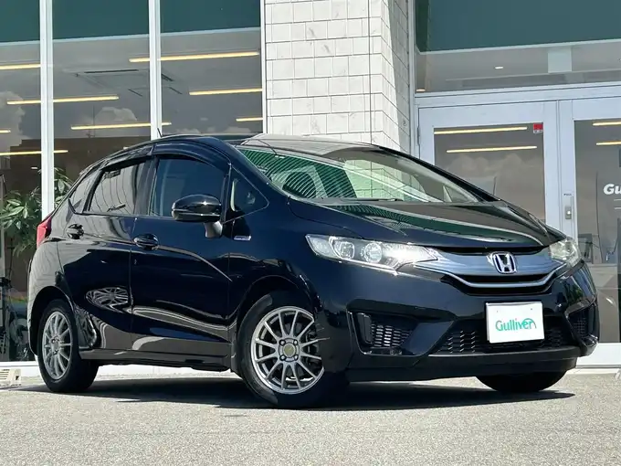 新着情報“フィットハイブリッドハイブリッド・Lパッケージ”2014年式クリスタルブラックパール入荷しました！