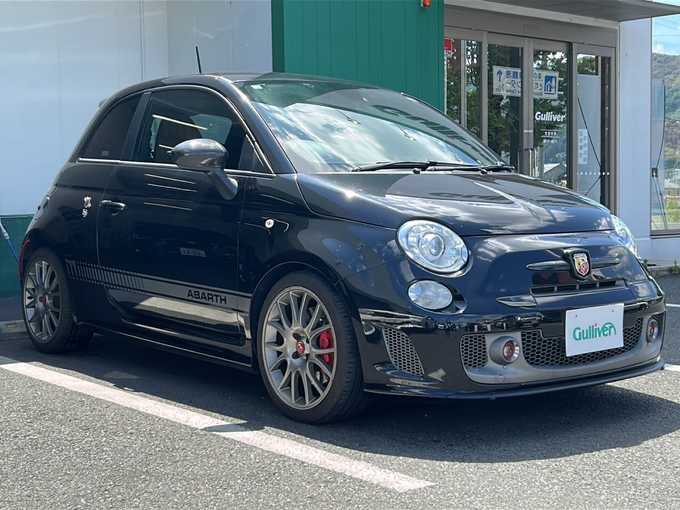 新着情報“アバルト５９５コンペティツィオーネ”2016年式黒入荷しました！