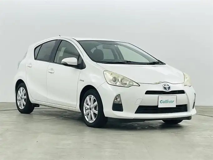 新着情報“アクアS”2013年式ライムホワイトパールクリスタルシャイン