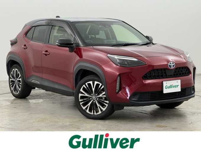 新着情報“ヤリスクロスハイブリッドZ”2021年式ブラックマイカ/センシュアルレッドマイカ入荷しました！