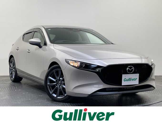 新着情報“ＭＡＺＤＡ３ファストバック15Sツーリング”2024年式プラチナクォーツメタリック入荷しました！