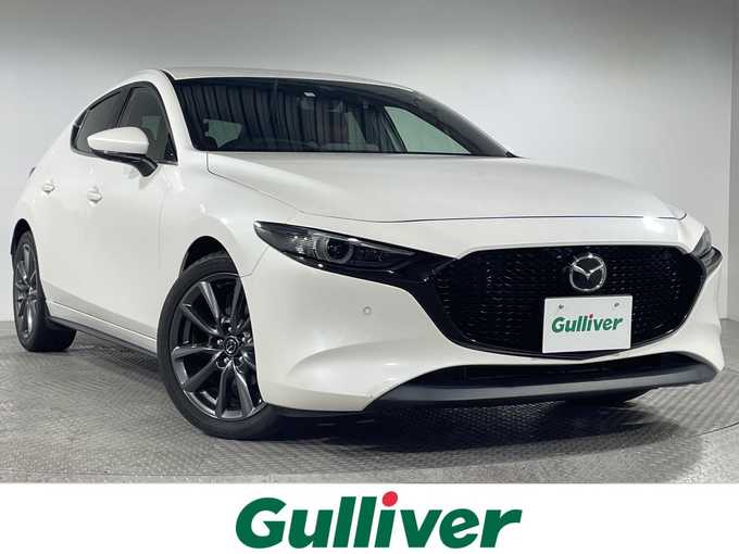 新着情報“ＭＡＺＤＡ３ファストバック20Sバーガンディ セレクション”2020年式スノーフレイクホワイトパールマイカ入荷しました！