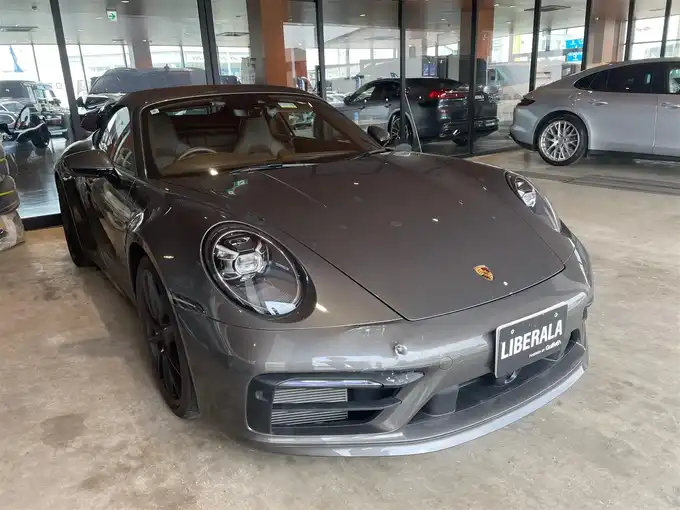 新着情報“９１１911カレラGTS カブリオレ”2024年式グレー入荷しました！