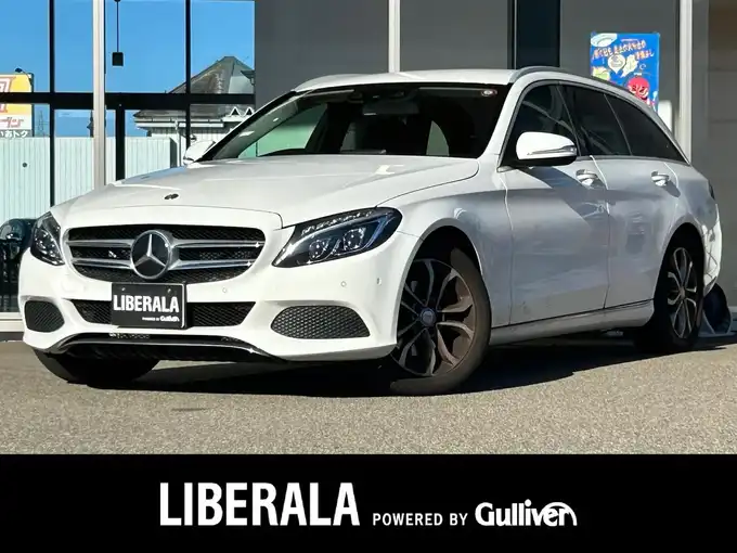 新着情報“ＣクラスステーションワゴンC200 ステーションワゴン アバンギャルド”2014年式白入荷しました！