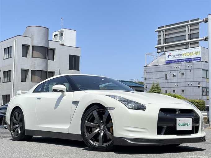 新着情報“ＧＴ－ＲGT－R プレミアムエディション”2008年式ホワイトパール入荷しました！