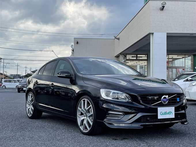 新着情報“Ｓ６０ポールスター”2014年式ブラックサファイアメタリック入荷しました！