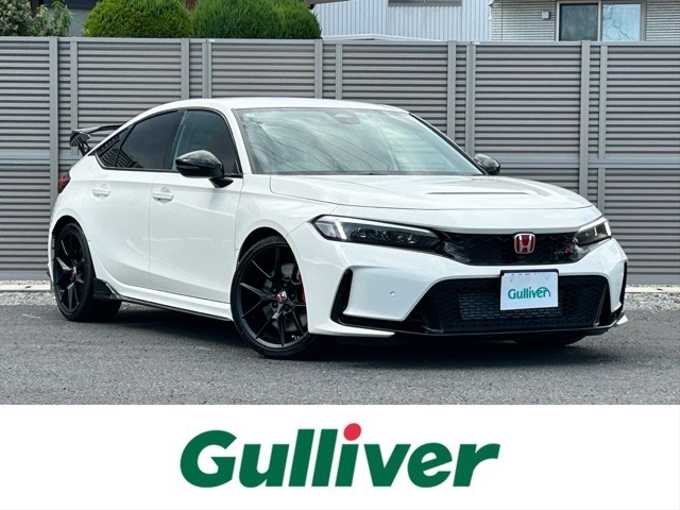 新着情報“シビックタイプR”2025年式チャンピオンシップホワイト入荷しました！