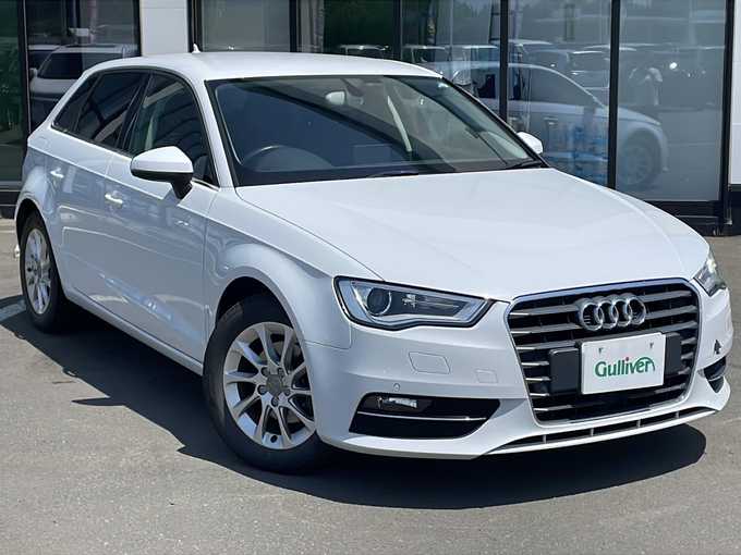 新着情報“Ａ３スポーツバック1．4TFSI”2015年式グレイシアホワイトメタリック入荷しました！