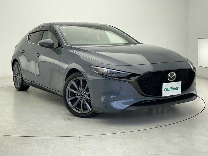 新着情報“ＭＡＺＤＡ３ファストバック20Sプロアクティブ”2019年式ポリメタルグレーM入荷しました！