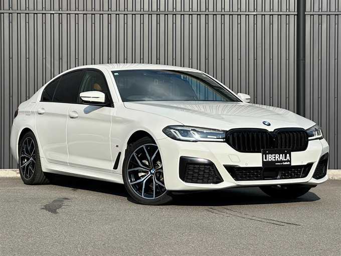 新着情報“５シリーズ523d xDrive Mスピリット”2020年式アルピンホワイトⅢ入荷しました！