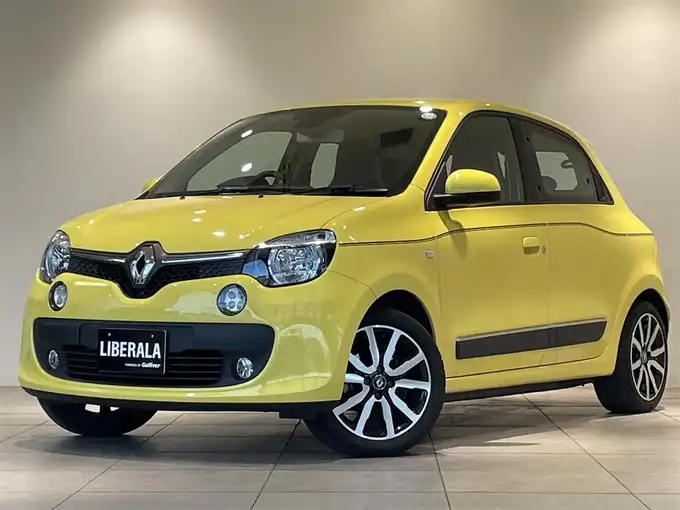 新着情報“トゥインゴインテンス”2016年式黄入荷しました！