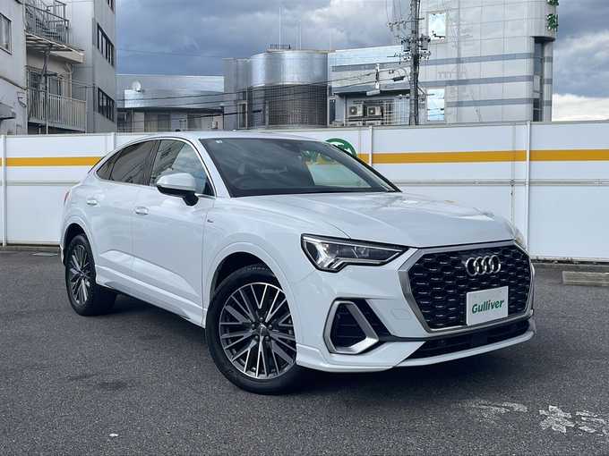 新着情報“Ｑ３スポーツバック35TFSI Sライン”2020年式グレイシアホワイトメタリック入荷しました！
