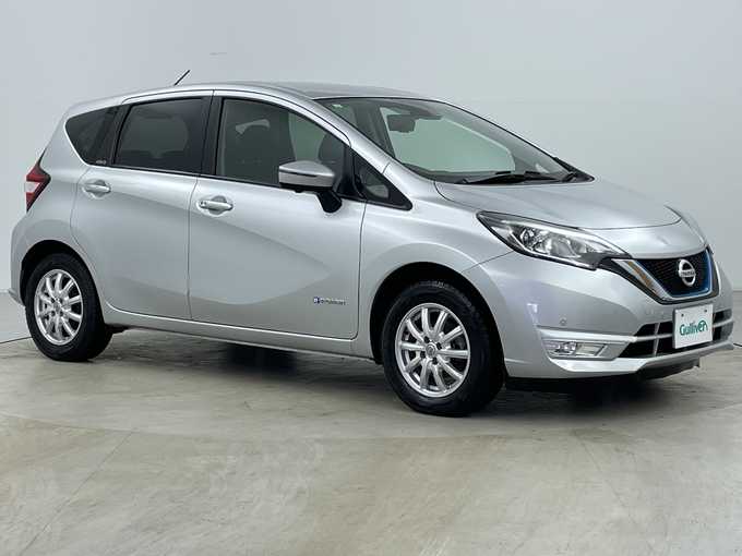 新着情報“ノートe－パワー X FOUR”2019年式ブリリアントシルバー入荷しました！