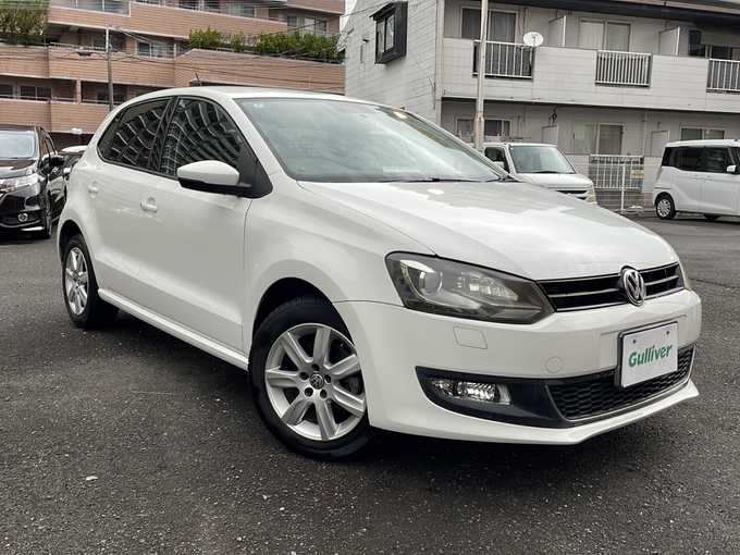 新着情報“ポロTSIコンフォートラインブルーモーションテクノロジー”2013年式白入荷しました！