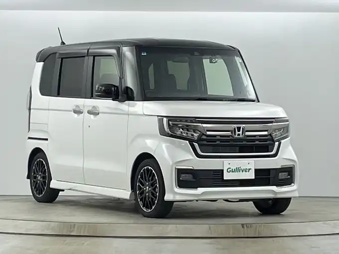 新着情報“Ｎ－ＢＯＸカスタムLターボ”2021年式プラチナホワイトパール入荷しました！