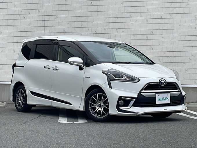 新着情報“シエンタハイブリッドG”2016年式ホワイトパールクリスタルシャイン入荷しました！