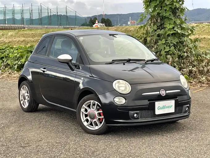 新着情報“５００1．4 16V スポーツ”2009年式黒入荷しました！