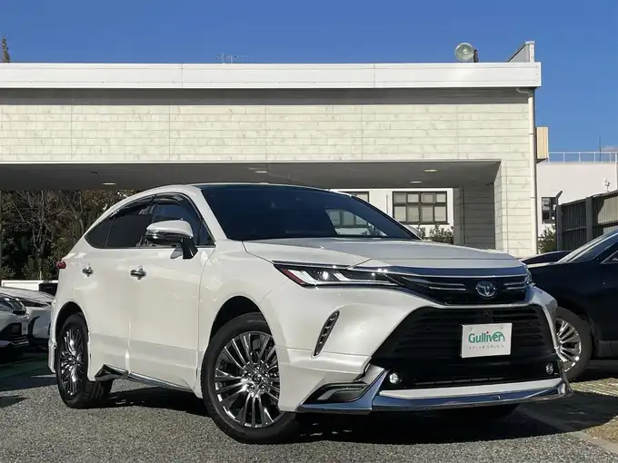 新着情報“ハリアーハイブリッドZ レザーパッケージ”2024年式プラチナホワイトパールマイカ入荷しました！
