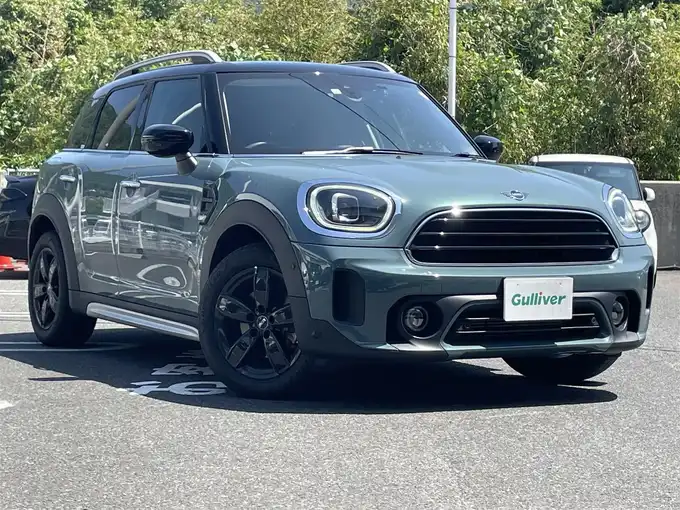新着情報“ＭＩＮＩクーパーD クロスオーバー オール4 エッセンシャル・トリム”2023年式セージグリーンメタリック入荷しました！