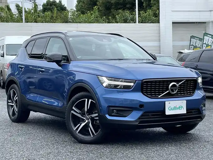 新着情報“ＸＣ４０T4 AWD Rデザイン”2018年式青Ｍ入荷しました！