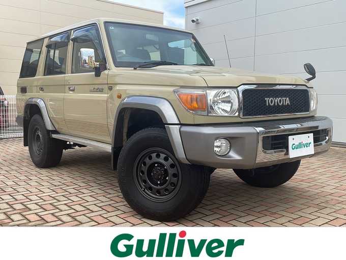 新着情報“ランドクルーザー７０バン”2015年式ベージュ入荷しました！