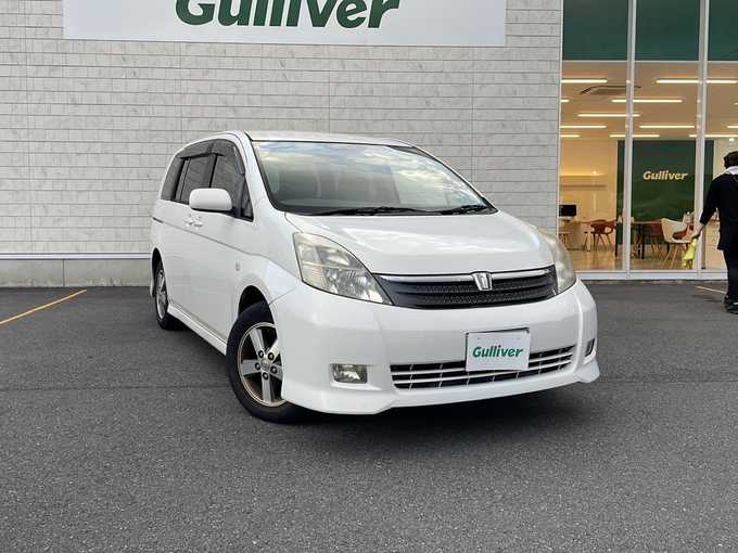 新着情報“アイシスプラタナ”2004年式ホワイトパールクリスタルシャイン入荷しました！