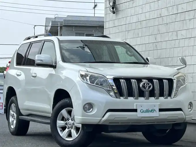 新着情報“ランドクルーザープラドTX”2015年式ホワイトパールクリスタルシャイン入荷しました！
