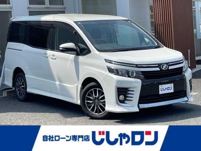新着情報“ヴォクシーZS”2014年式ホワイトパールクリスタルシャイン入荷しました！