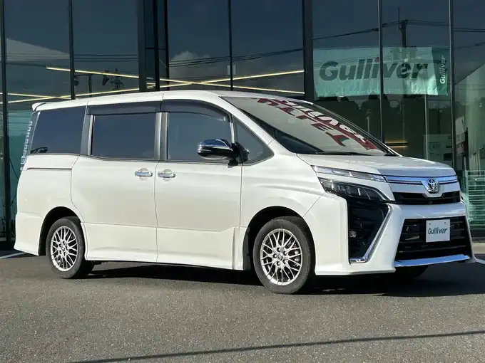 新着情報“ヴォクシーハイブリッドZS 煌Ⅲ”2020年式ホワイトパールクリスタルシャイン入荷しました！