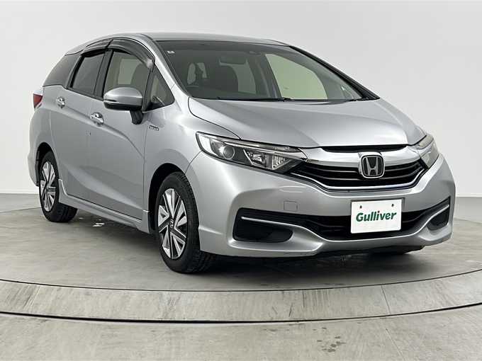 新着情報“シャトルハイブリッド ホンダセンシング”2018年式ルナシルバーM入荷しました！