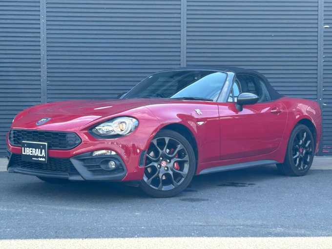 新着情報“アバルト１２４ スパイダーベースグレード”2018年式赤入荷しました！