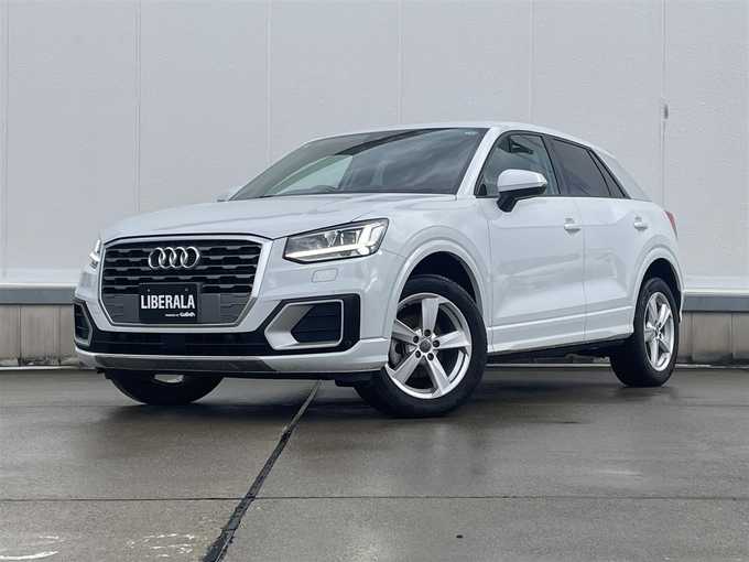 新着情報“Ｑ２30TFSIスポーツ”2020年式グレイシアホワイトメタリック入荷しました！