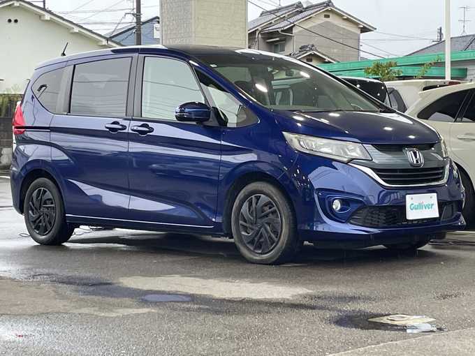 新着情報“フリードG・ホンダセンシング”2017年式コバルトブルーパール入荷しました！