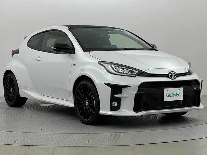 新着情報“ＧＲヤリスRS”2022年式プラチナホワイトパールマイカ入荷しました！