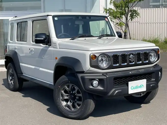 新着情報“ジムニーノマドFC”2025年式アークティックホワイトパール入荷しました！