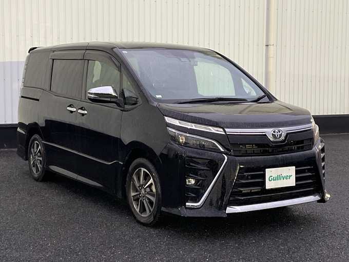 新着情報“ヴォクシーZS 煌Ⅲ”2021年式ブラック入荷しました！