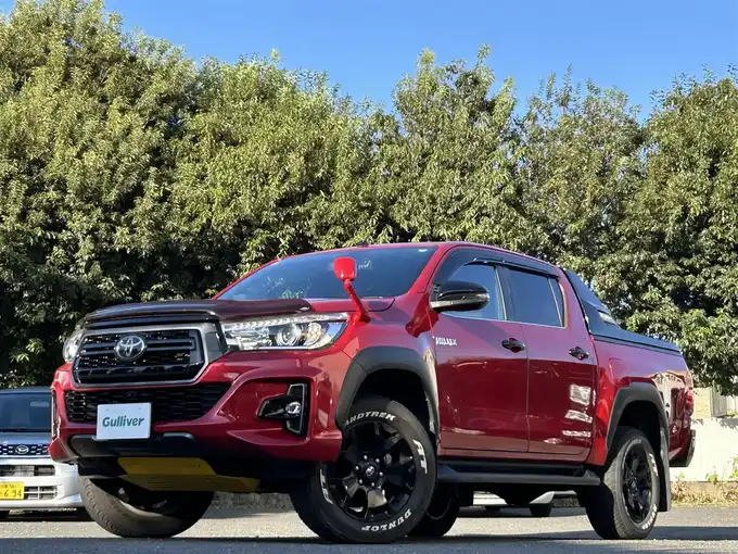新着情報“ハイラックスZ ブラックラリーエディション”2019年式クリムゾンスパークレッドM入荷しました！