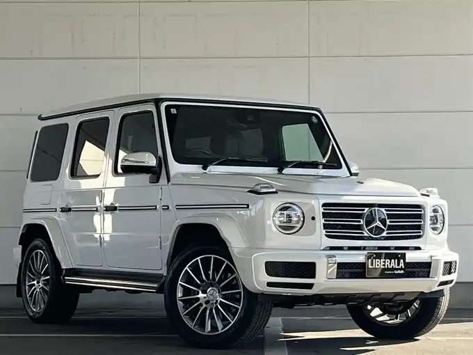 新着情報“ＧクラスG400d”2023年式白入荷しました！