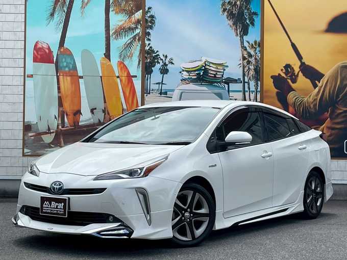 新着情報“プリウスAプレミアム ツーリングセレクション”2019年式ホワイトパールクリスタルシャイン入荷しました！