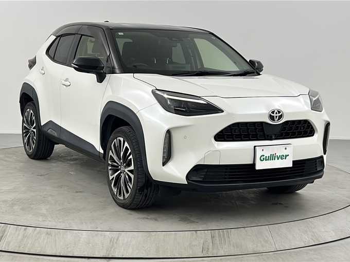 新着情報“ヤリスクロスZ”2021年式ブラックマイカ/ホワイトパールクリスタルシャイン 2トーン入荷しました！