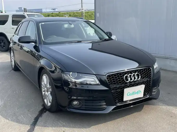 新着情報“Ａ４アバント 2．0 TFSI”2011年式黒入荷しました！