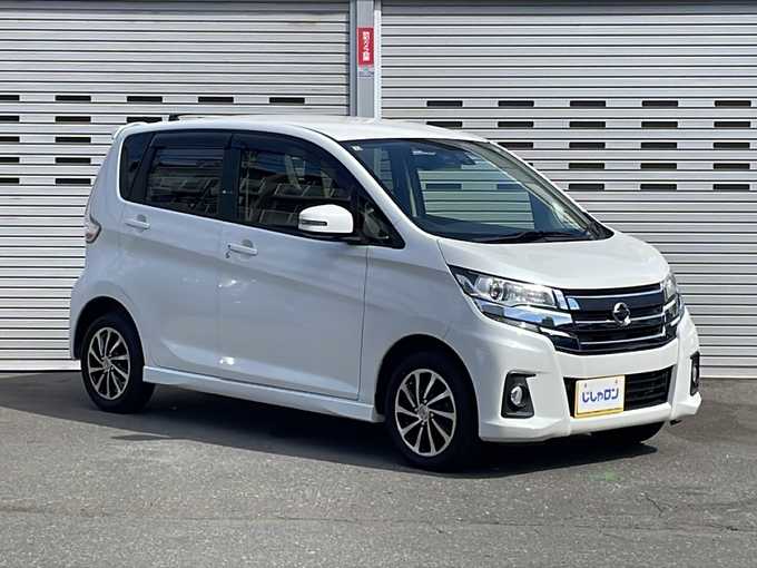 新着情報“デイズハイウェイスター X”2016年式ホワイトパール入荷しました！